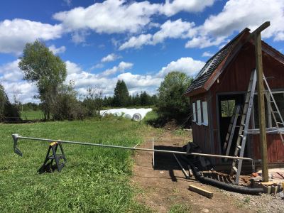 Wind turbine lowered for maintainance